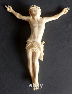 Ancien Jesus Christ sculpté Cadre Bois Doré époque Napoleon III Victorian 19ème