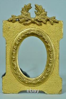 Cadre ancien bois doré ovale miniature rinceau louis XVI Miniature frame cornice