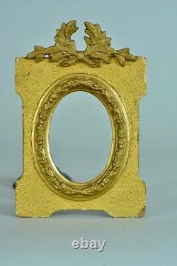 Cadre ancien bois doré ovale miniature rinceau louis XVI Miniature frame cornice