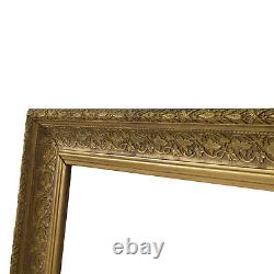 Cadre ancien du XIX ème siècle en bois décoré Feuillure 66x48,5 cm Couleur Or