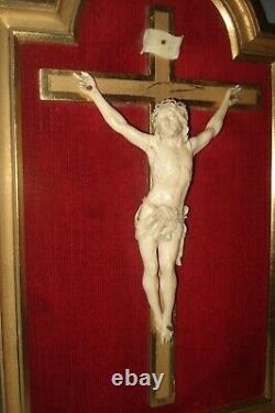 Cadre en bois avec christ, pierre heckmann, collection, decoration