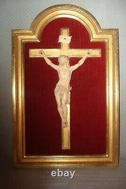 Cadre en bois avec christ, pierre heckmann, collection, decoration