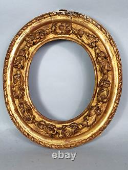 Cadre ovale 18e siècle 39x33 feuillure 24x20 cm bois sculpté doré d'origine B959