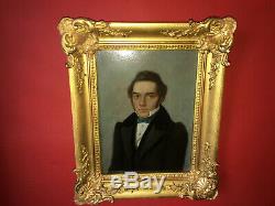 Charmant portrait d'homme d'époque XIXe avec son cadre en bois doré