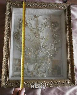 Grand cadre doré Souvenir de communion fleurs cire et tissu & images pieuses