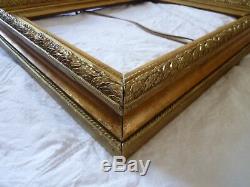 Grand cadre en bois doré XIXème pour tableau ou miroir de 50 x 66