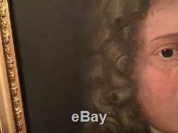 Portrait d'homme du XVIIIe siècle Cadre en bois doré